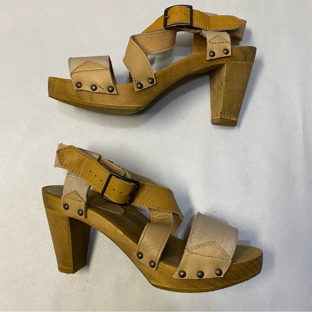 Sanita Women’s Original Danish Clogs Platform Heels Size US 8 Wood Heel Neutral